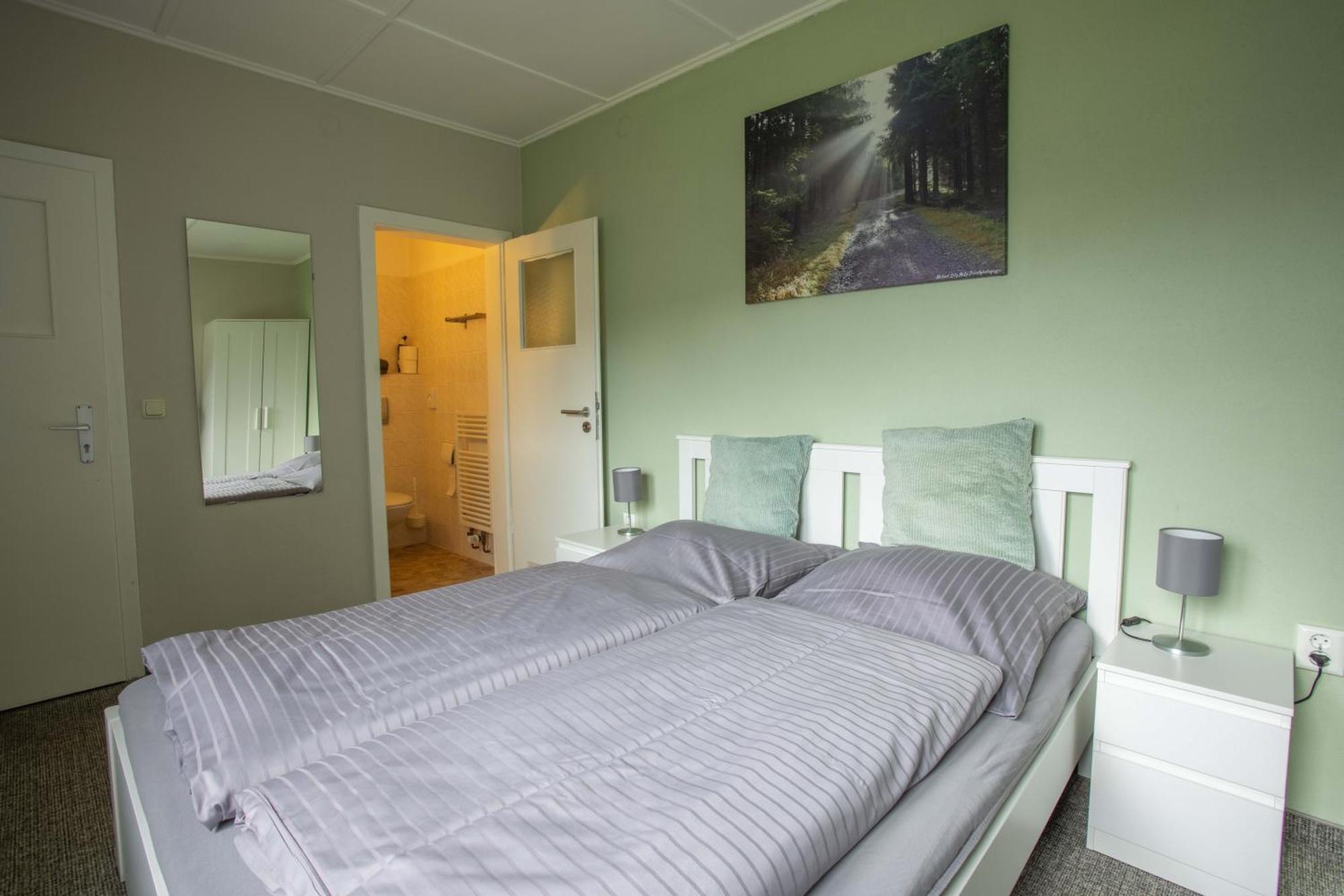 Pension Am Waldesrand Ilmenau Exterior photo